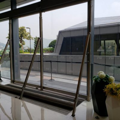 Anti-Wind Door Support